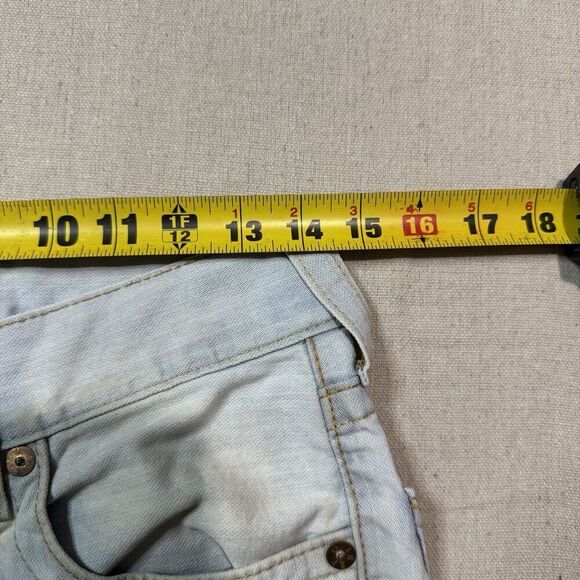 True Religion Jeans Men 28x31 Light Blue Straight Faded Flap Pockets Distressed - Picture 6 of 7